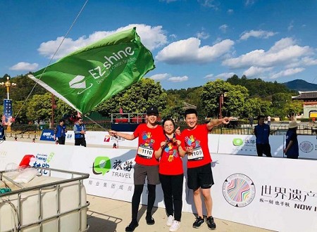 vollständig 42,195 km in Yongding Tulouvoll Marathon 